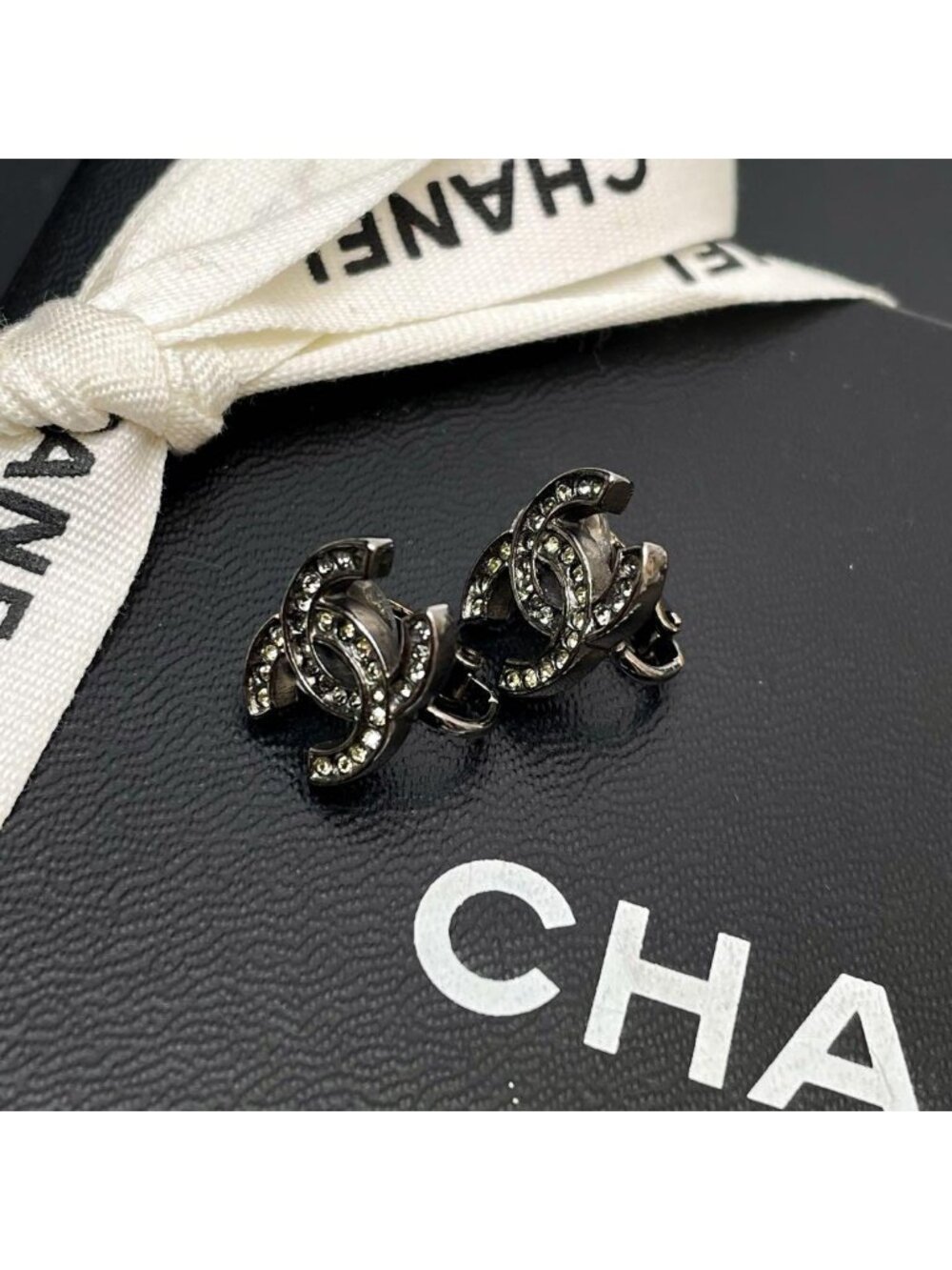 Chanel 06P CC Logo Earrings Rhinestone Silver Icon